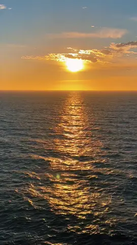 #gerrigirl #cruising #sunsetlover #mexico #foreverchasingsunsets 