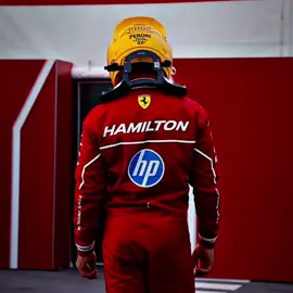 [Todo grande piloto de Fórmula 1 sonha em correr na Ferrari. ] 🐎❤️ . Tags:  #lewishamilton #lewishamilton44 #lh44 #ferrari #scuderiaferrari #tifosi #forzaferrari🇮🇹 #lewishamiltonedit 