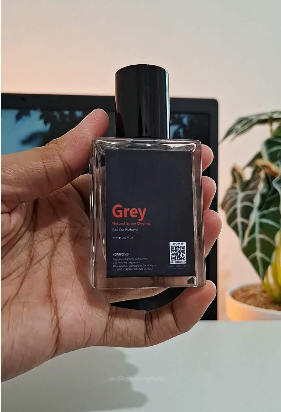Kapan lagi dape parfum grey cuma 10rb gratis ongkir dan bisa COD #parfum #parfumcowok #parfumgrey #parfumlokal #parfumereccomended 