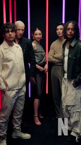 These looks alone might call for a bounty raise, Straw Hats! 🏴‍☠️ Word has it this photo shoot sent ripples through the Grand Line! 😆🌊