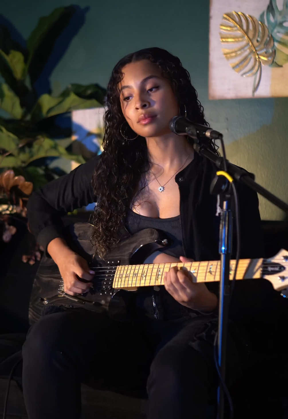 Monday Blues💙  #fyp #guitartok #now #fender #prs #fyppppppppppppppppppppppp #musica #electricguitar #ibanez #tiktok #girl #blues #trendin #now 