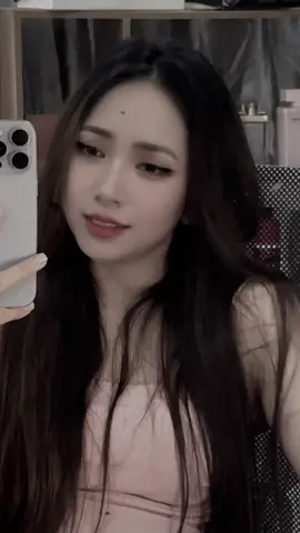 Còn ai ngoan tui xí 🤫