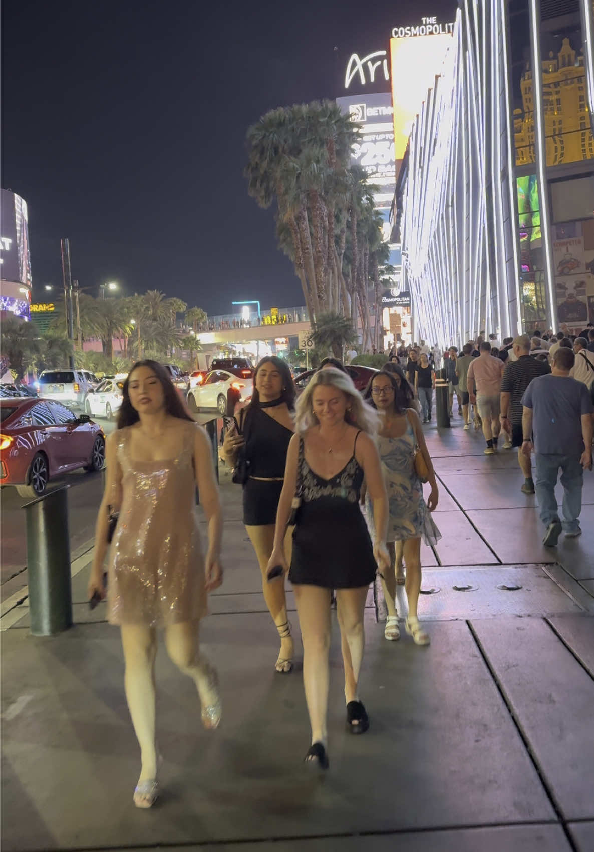 Las Vegas Night Vibes, Vegas Nightlife #lasvegas #usatiktok 