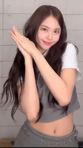 Keep shining Carmen, you’re doing awesome!☺️✨ WE LOVE YOU🫶🏻 Happy100daydebut🎉 #carmen #카르멘 #하츠투하츠 #h2h #hearts2hearts #happy100days #h2h100daydebut #keepshining #ourprincess #fyp #fypage #pageforyou #loveyou #CapCut 