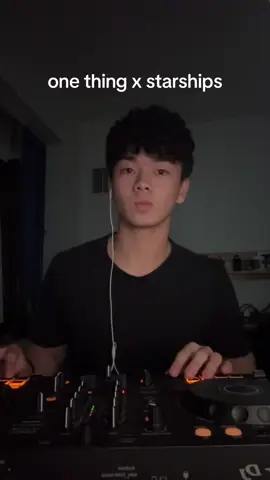 ONE THING X STARSHIPS                     #dj #djs #mashup #remix #onedirection #nickiminaj #fy #fyp #fypp 
