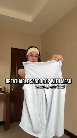 Workout or running top that has a mesh design making it breathable #workouttop #workouttopforwomen #workoutshirt #workouttanktop #runningtop #runningshirt #runningoutfit #runningoutfitforwomen #gymoutfit #gymtop #tanktop #tanktopforwomen #gymoutfitforwomen #outfit #outfitforwomen 