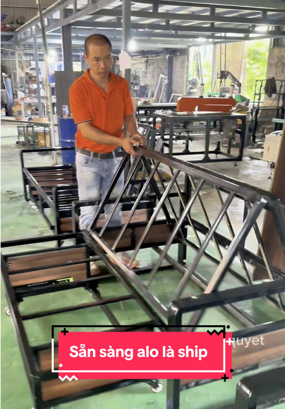 Giường gấp thông minh đã sẵn sàng Alo là ship tận nhà. #buiquyet #giuonggapthongminh #giuonggapgon #giuongsat #giuongxep 