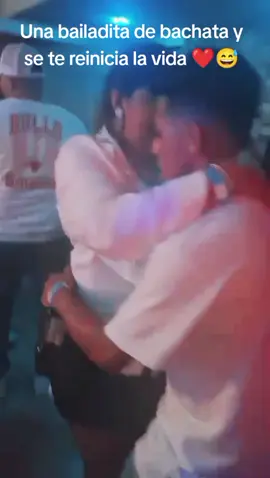 Amando bailar bachata #bachatalover  #musicabachata  #metosbarpanama  #nicasenpanama🇳🇮🇵🇦 