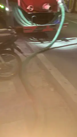 Dịch vụ hút bể phốt giá rẻ #xuhuong thông tắc cống hút bể phốt 