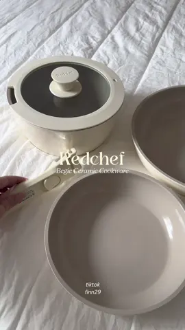 Hồi đó sinh nhật hay lễ lộc gì mà ai tặng tui bộ nồi chắc tui zãy đành đạch, còn giờ tặng thì thix, giơ 2 tay ra cảm ơn☁️ #fyp #xh #viral #unboxing #review #redchef #chaoceramic #asthetic #chef #cook 