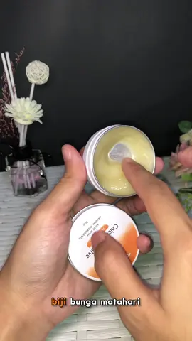 Eksim adalah kondisi peradangan kulit yang bikin nggak nyaman. Penyebabnya bisa karena genetik, stres, alergi, sampai lingkungan! Yuk coba rutin olesin salep @Biotalk.id 2x sehari dan hindari penyebab nya✨  #calendulasalve #biotalk #biotalkid #naturalcalendulasalve #salepeksim #eksimgatal #eksimsurvivor #kuliteksim #eczema #fyp 