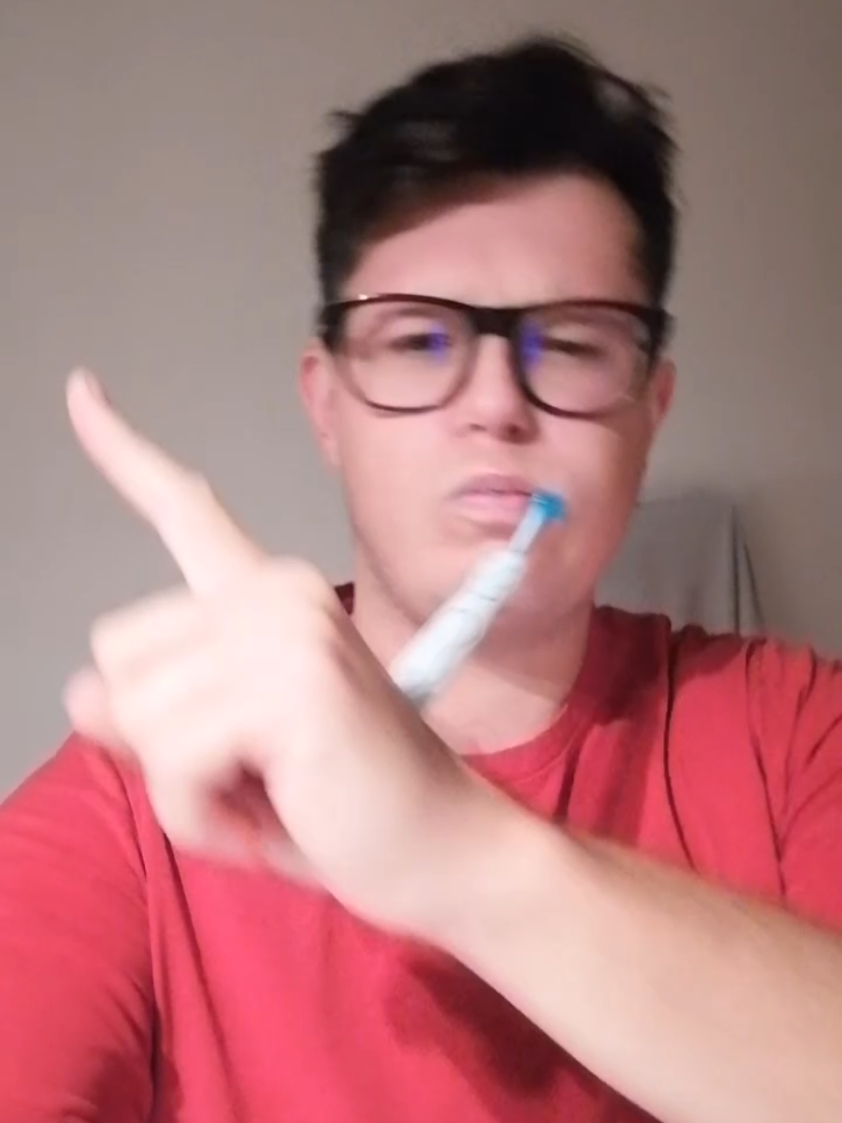 Les dents, pipi et au lit en attendant la release 😂