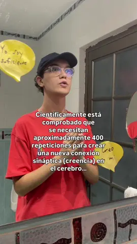 Tus creencias moldean tu realidad 🌎 🧠 1. Las creencias moldean tu percepción 	•	Tu cerebro filtra la realidad a través del sistema de activación reticular (SAR), que selecciona qué información notar y cuál ignorar, según tus creencias. 	•	Ejemplo: si crees que no eres suficiente, verás más señales de rechazo que de aceptación, aunque ambas existan. 🌀 2. Las creencias influyen en tu comportamiento 	•	Lo que crees afecta lo que haces. Y tus acciones crean resultados. 	•	Si crees que “no eres bueno para los negocios”, actuarás con miedo, lo cual refuerza la creencia con experiencias de fracaso. 🧬 3. Las creencias pueden alterar tu fisiología 	•	Estudios de placebo demuestran que una creencia puede cambiar respuestas químicas reales del cuerpo. 	•	El efecto nocebo (lo contrario del placebo) también lo demuestra: creer que algo te hará daño puede causarlo, aunque sea inofensivo. 🧲 4. Las creencias impactan tus resultados y entorno 	•	A través de la percepción, emoción y acción, tus creencias generan una realidad subjetiva que se confirma a sí misma. 	•	Si crees que mereces abundancia, buscas oportunidades, actúas con confianza, y ves resultados que refuerzan esa visión. Una creencia es una estructura mental (consciente o inconsciente) que define cómo interpretamos el mundo. Se forma por repetición, experiencia emocional y/o condicionamiento. 👁️ Una creencia es una red de conexiones neuronales fortalecidas por la repetición y la emoción, por eso puedes cambiarla.  Recuerda: No estás destinado, estás programado mentalmente. 🧠 ¿Qué nueva programación mental (creencias) quieres instalar en tu mente?  Otra forma de verlo es: “Tu cerebro necesita 400 repeticiones para aprender algo nuevo… pero si lo haces jugando, ¡basta con 10 o 20!” 🧩 Sígueme para más contenido: ✨ @erinmuniz_  ✨ @erinmuniz_  ✨ @erinmuniz_  ¡Gracias por resonar y apoyar, bienvenido/a a la comunidad! #reprogramatumente #creenciaslimitantes #mentesubconsciente #reprogramacionmental 