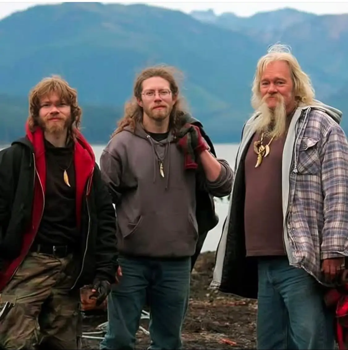 #alaskanbushpeople #bearthekingofextreme #fyp 
