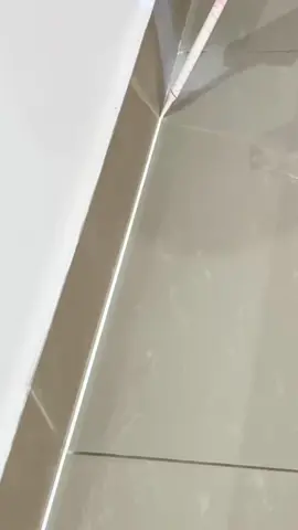 Keo chà ron hai thành phần có khả năng chống nước tuyệt đối, bảo vệ nền gạch không bị thấm ngược hay mốc đen ron gạch. Nhận thi công keo chà ron, inbox để được tư vấn. #Demex #keocharon #thicongkeocharon #keoepoxy #keocharonhaithanhphan #keochitmach