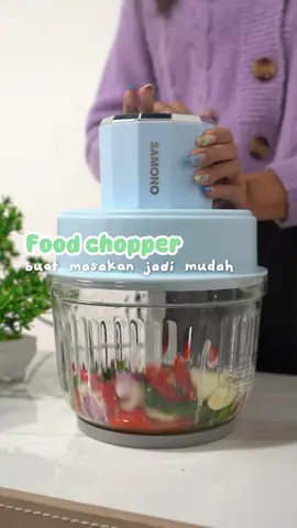 Ada satu barang yang wajib banget kalian punya di dapur — Chopper CG350 dari Samono! ✔️ Gak perlu ribet ngulek ✔️ Cuma 10 detik, bahan langsung halus ✔️ Kapasitas besar 2.5L, muat banyak! ✔️ Mangkuk kaca tebal, awet dan elegan ✔️ 4 mata pisau tajam, bumbu halus maksimal ✔️ Ada anti-slip, anti merosot pas dipakai Bisa buat bumbu, daging, sayur, sampai es batu. Yuk, bikin masak jadi lebih cepat & praktis. #SAMONOINYOURLIFE #SAMONOSUPERBRANDS #samono #racuntiktok #fyp