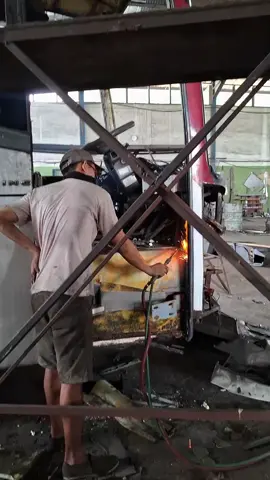 PEREMAJAAN DULU YA  KAROSERI PRIMAJASA !!#primajasaperdanarayautama #busprimajasa #karoseri #tentrem #nyaman #pelyananterbaik #lewatberandafyp #viralvideos #primajasa #nyaman #aman #VIRALL