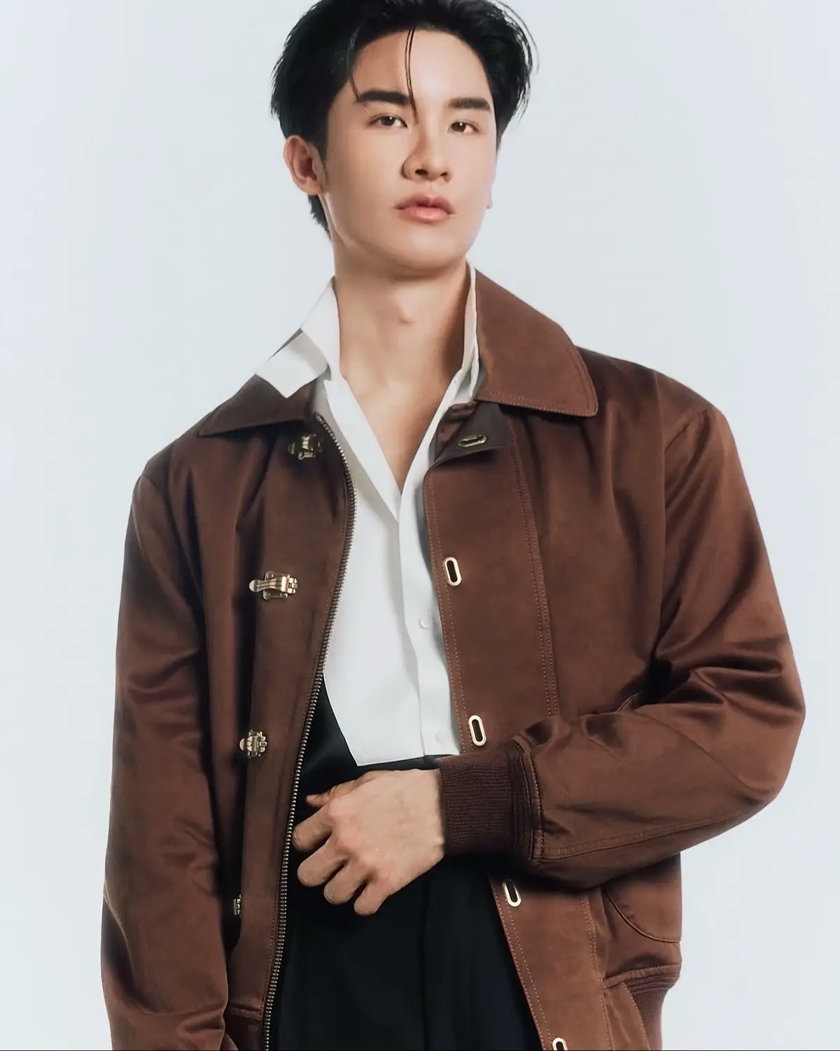 Dengan Tawan! #tawan_v  Loewe pilih Tawan jadi duta global baru mereka. 