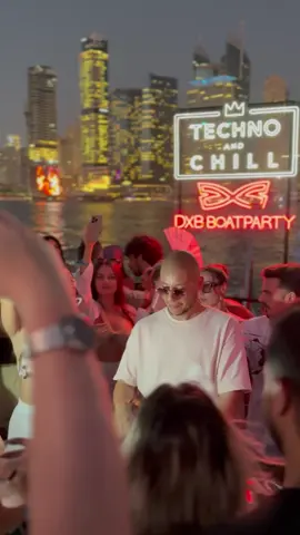 #vibes#dubai🇦🇪#dxbboatparty#technoandchill 
