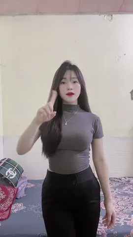 🥸