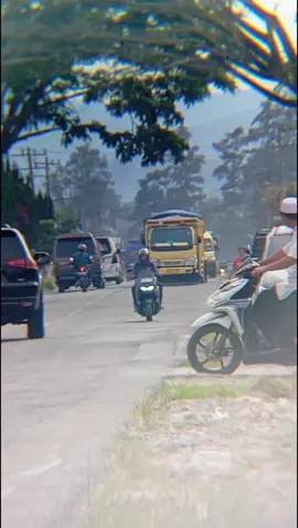 masuk lagi bang@tandrisaragih  #fyb #truk #mania #lewatberanda #trukcanter #lewatberandafyp #cantermaniaindonesia #lewatberandamu #bosmuda #fybシ #trukoleng #fybbbbbbbbbbbbbbbbbbb 