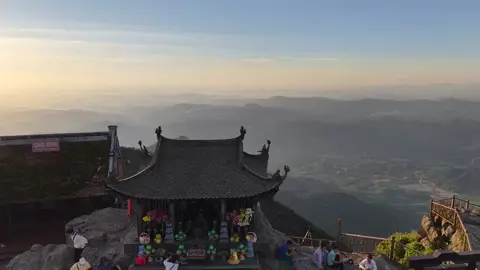 Hoàng hôm Yên Tử qua camera flycam#chuadongyentu #dulichquangninh #tamlinh 