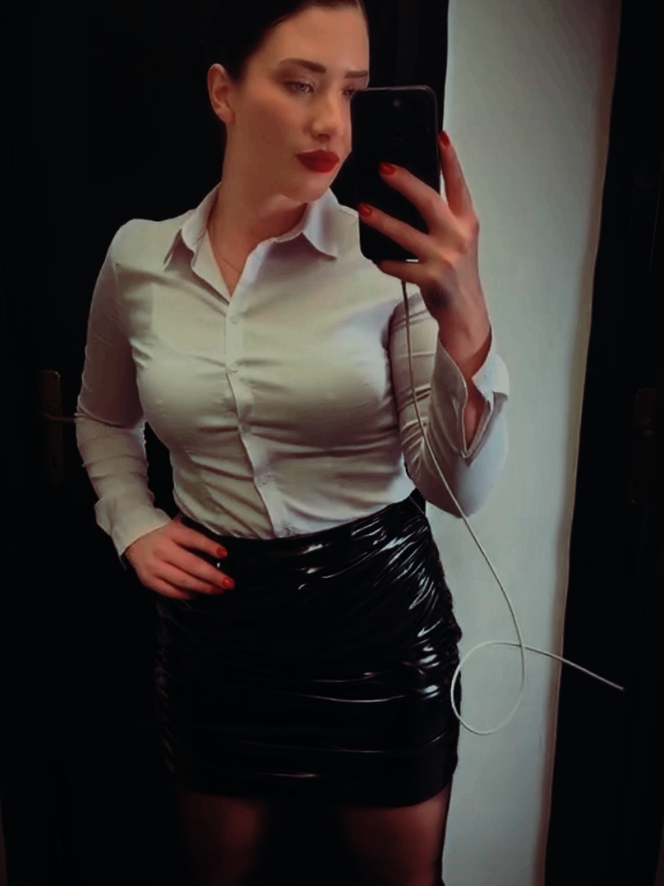 #leatheroutfit #beautiful 