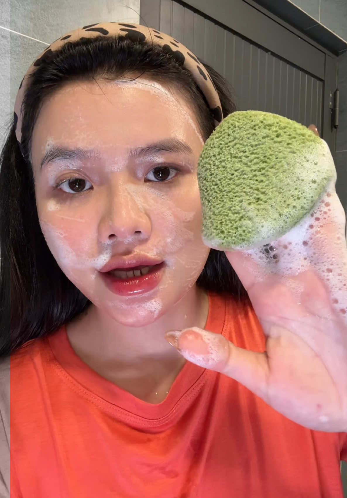 Dân skincare nên thử miếng bông rữa mặt này nhá #nguyenloanreview #tiktok #xuhuong #bongmutamortals 