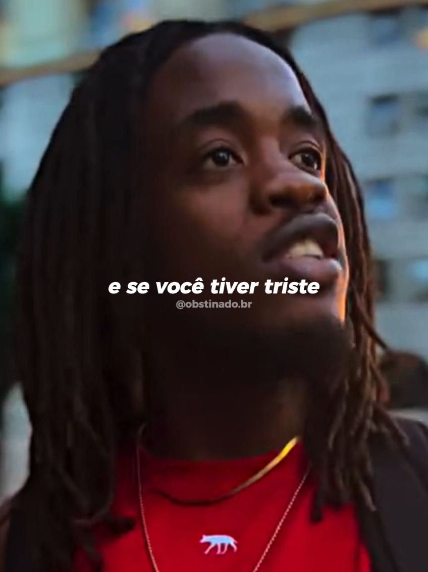 🙏 A fé de verdade não depende do que a gente sente. Porque o sentimento muda. Um dia você acorda bem, no outro parece que tá tudo desabando. Um dia você sente Deus perto, no outro parece que Ele se calou. Mas a fé… a fé continua. Porque fé não é emoção, não é arrepio, não é lágrima. Fé é certeza. É você seguir firme mesmo sem entender, mesmo sem ver nada acontecendo, mesmo sem sentir nada. Ter fé é olhar pra um cenário difícil e, ainda assim, acreditar que Deus tá cuidando de tudo. É saber que tem uma mão poderosa guiando seus passos, mesmo que a estrada esteja escura. Fé é saber que Ele tá trabalhando no silêncio. Que só porque você não vê, não significa que Ele não está agindo. A fé segura a gente em pé quando tudo parece sem saída. Ela traz paz quando tudo tá confuso. E dá força quando o mundo diz que acabou. Por isso, alimente sua fé. Fale com Deus mesmo quando o céu parecer fechado. Confie mesmo quando o coração estiver apertado. Porque Deus nunca falha. E a fé é essa ponte entre o que você vive hoje e o que Ele tá preparando pra você. Não é sobre emoção, é sobre convicção. É sobre saber que Ele está com você, mesmo no silêncio. A fé é o que te mantém de pé, quando tudo ao redor tenta te derrubar. E quem tem fé… nunca está sozinho. 📽 @mcwjota  #fé #Deus #motivação 