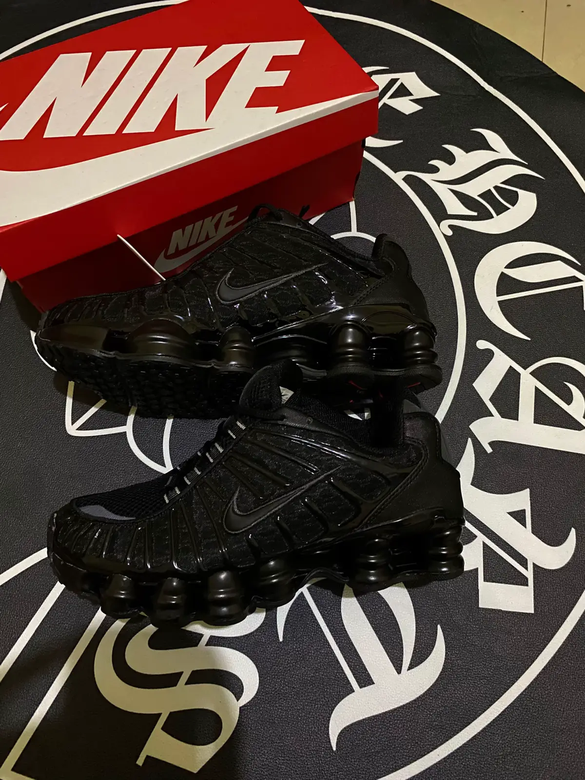 Nike shox TL black size 40 25cm         41 26cm         42 26,5cm          43 27,5cm          44 28cm price:harga dijamin enak condition:10/10 good condition  dp/paylater:oke order via: transfer,shopi,cod #nike#nikeshoxr4#nikeshox#sneakers#trend #nikeshoxtlx#nike#shoxr4#hc#ronadlo#nike#kalcer#sekena#bahankalcer#fomo#sepatu#hadcore#sekena#nikeshoxtl#tl#tripleblack#shoxtl#tl#tl#sepatukalcer#shoxtl