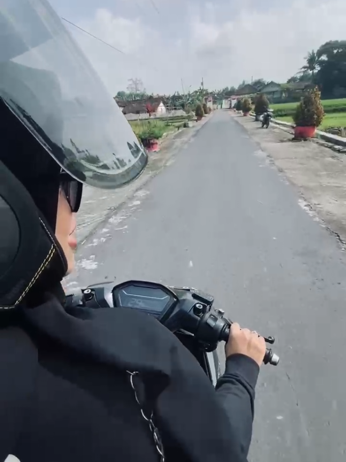 nitip disini #giwargiwar #vario #fyp #trendgiwar #masukberandafyp #4u 