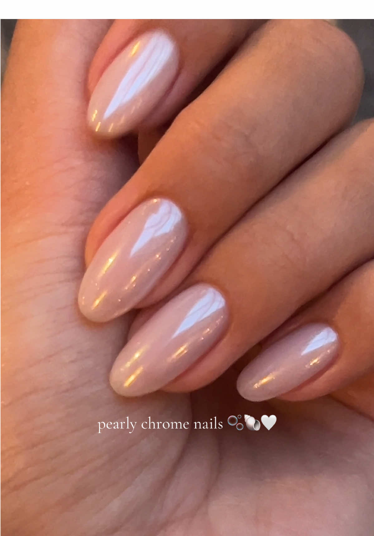 Pearly glazed donut nails 🐚  #chrome #chromenails #glazeddonutnails #biab #biabnails 