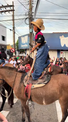 A META É LANÇA HUM QUE SE QUARANTA NAS CAVALADAS KKKK — — — — — — — — — — — — — — — #Cavalga 