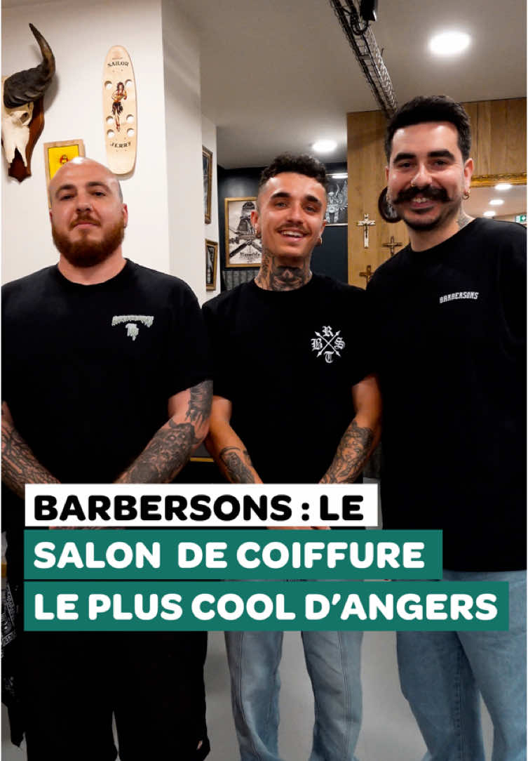 💈 Plus besoin de chercher, on a trouvé le barber le plus cool d’Angers : c’est Barbersons, idéalement situé dans La Doutre. Barbersons est un coiffeur/barbier traditionnel tenu par les sympathiques Alexis et Valentin. Ici, en plus de vous faire coiffer parfaitement, vous vous sentirez comme à la maison ! 📍25, rue Beaurepaire à Angers #SeulementAngers #Angers #coiffeur #barbershop 