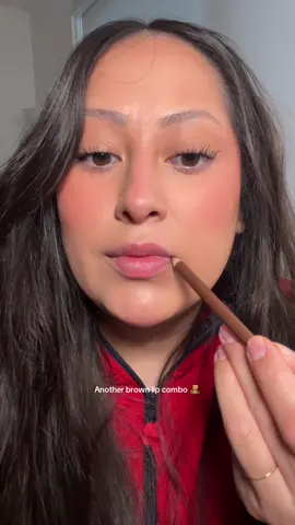 🧸🤎@e.l.f. Cosmetics lip liner ‘dark cocoa’  @Tower 28 Beauty gloss ‘Cashew’  #lipliner #lipgloss #tower28 #elf #brownlipliner #brownlipcombo #lipcombo 