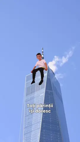Vrei un copil încrezător, curios și fericit?♥️ Nu pune presiune pe el, lasă-l să se joace!  Joaca e cel mai serios lucru din lume pentru un copil  și cea mai frumoasă formă de învățare. Noi am făcut un mini-turneu de joacă acasă, pentru că adevărații campioni… cresc râzând.  🎲 Mimă, provocări haioase, turnuri de pahare și, la final, o binemeritată pauză dulce cu #PaulaPudding  🎥 Dă play și vezi cum învățarea poate fi o bucurie zilnică!  Tu ce jocuri jucai în copilărie?  Scrie-mi în comentarii – hai să ne inspirăm unii pe alții! #droetker #ad #campiondinjoaca 