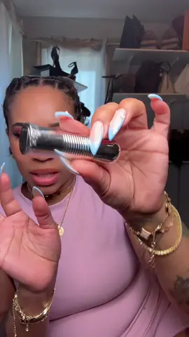 My esthetician told me your lips need sunscreen! I was today years old! #tiktokshopcreatorpicks #spotlightfinds #tiktokshopsummerturnup 