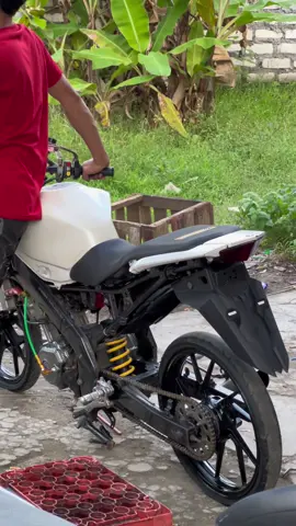 elek yo eben 😛 #vixion #yerexjatim #vixionnvl #yerex500m #yerexinjeksi #yerexstyle 