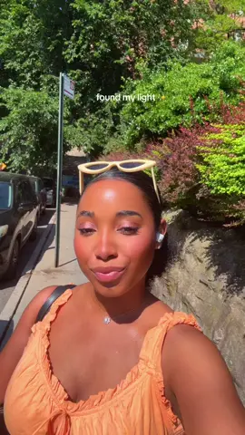 the light brought a very sun-kissed glow today✨ #sunkissed 