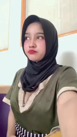 💋#fypシ゚viral🖤tiktok#lewatberanda#cewekcantik#fyp 