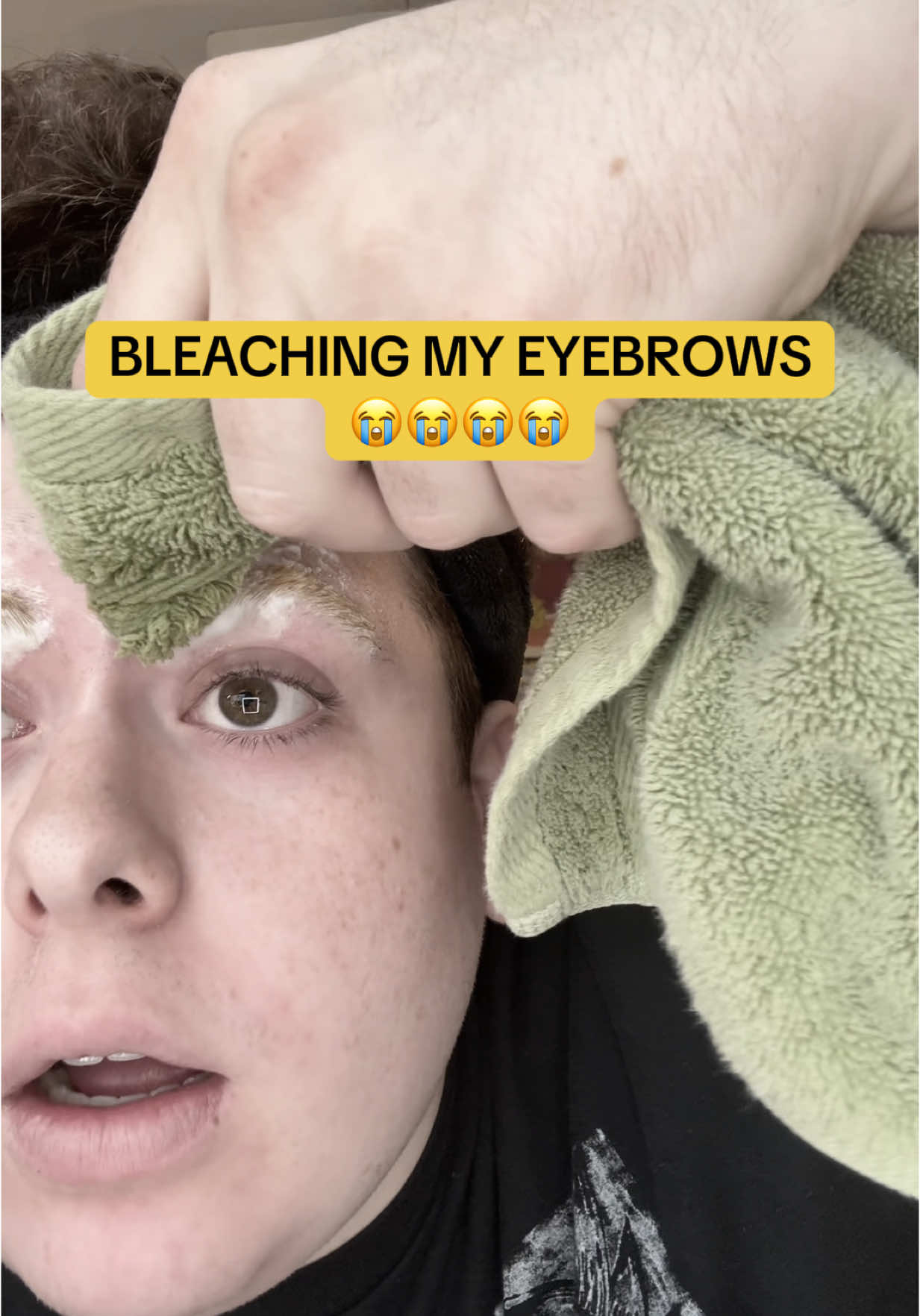 Sorry mother don’t be mad but i bleached my brows #fyp #bleachbrowslook 