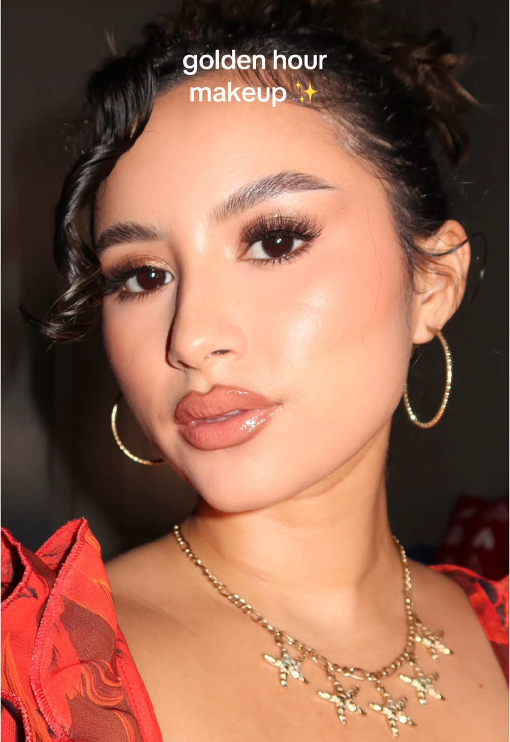 Bronzy peachy makeup ✨✨✨ @Haus Labs by Lady Gaga @makeupbymario F4 brush  @LAWLESS Beauty cream blush @Rare Beauty bronzer always sunny  @Natasha Denona concealer@Huda Beauty powder @MakeUpForEverUSA anywhere peach blush + anywhere caffeine lip liner  @urban decay eyeliner @Anastasia Beverly Hills spice palette @Charlotte Tilbury lip gloss + lipstick  @ONE SIZE BEAUTY rent due  @Lilly Lashes #toastyglam#goldenhourmakeup#bronzeglam#bronzymakeup #bronzymakeuplook #foundationtutorial #makeupglamlook 