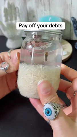 #payoffdebt #moneyritual #inspiringtouch #goodluckspell #attractmoney #moneyspells #firstquartermoon 