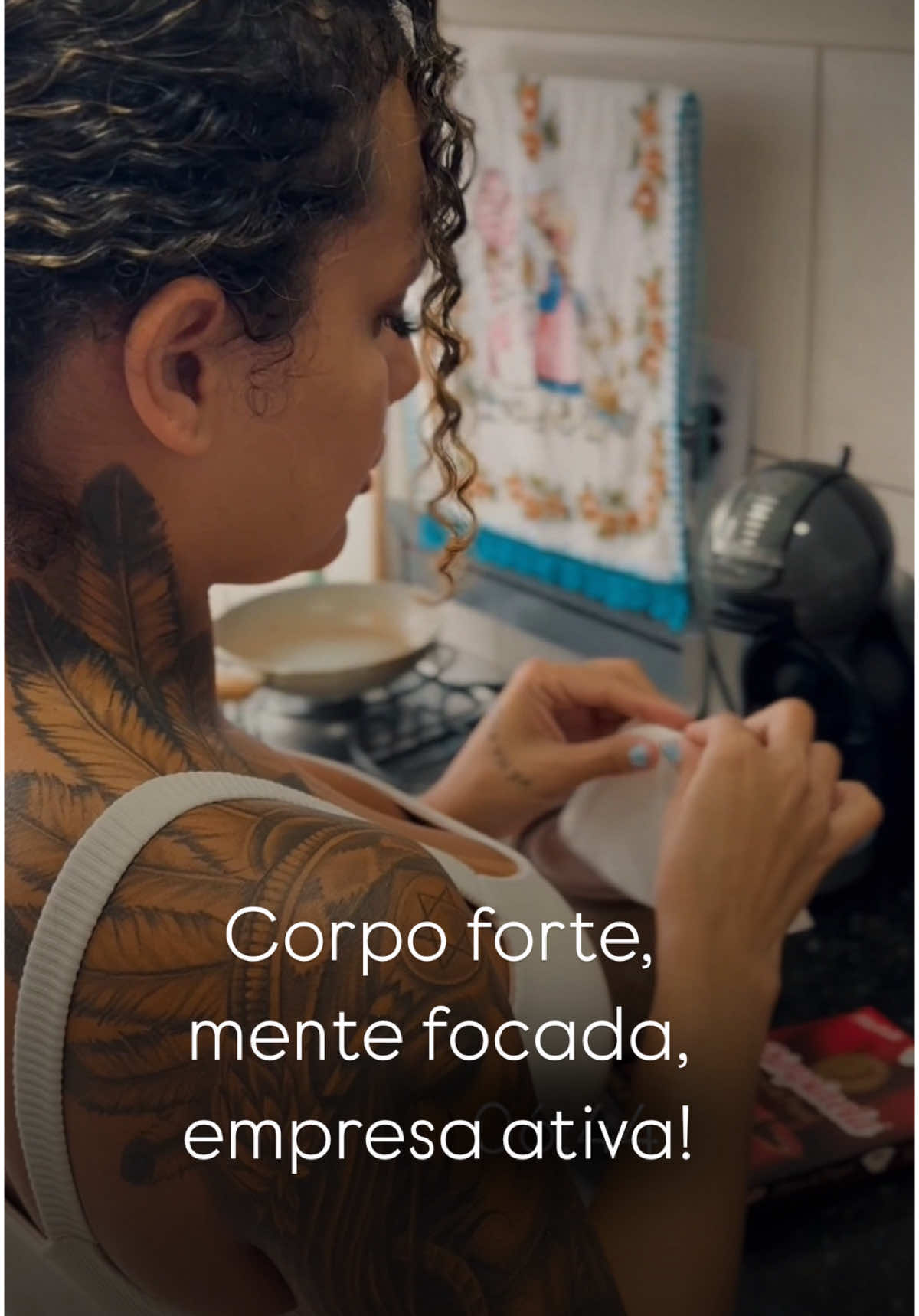 Rotina de uma empreendedora na ativa! Comecei o dia com meu café da manhã, respondi os clientes da empresa, fui treinar, voltei, tomei aquele banho revigorante e fui direto para os atendimentos! 💻🏋️‍♀️💅 Ser dona do próprio negócio exige disciplina, foco e muito amor pelo que se faz 💖 Quem mais aí já começou o dia no modo produtiva? 🚀 #RotinaEmpreendedora #VlogDaRotina #MulherEmpreendedora #VidaReal #Disciplina #AutoCuidado #TrabalhoComAmor #ManhãProdutiva