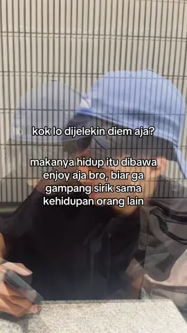 upss 🤭 #fotolive #masukberandafyp #enjoy 