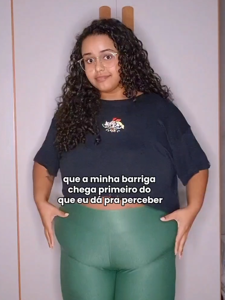 Bem que eu queria que desse pra remover minha barriga imediatamente pra ninguém olhar kkkkkkkk. Mas não dá 🥹  Lentamente ela vai ir sumindo 🙌🏽 Vc tem vergonha e tampa a barriga ou não liga? .  #emagrecimento  #emagrecendo  #emagrecercomsaude  #obesidade #plussizebrasil 