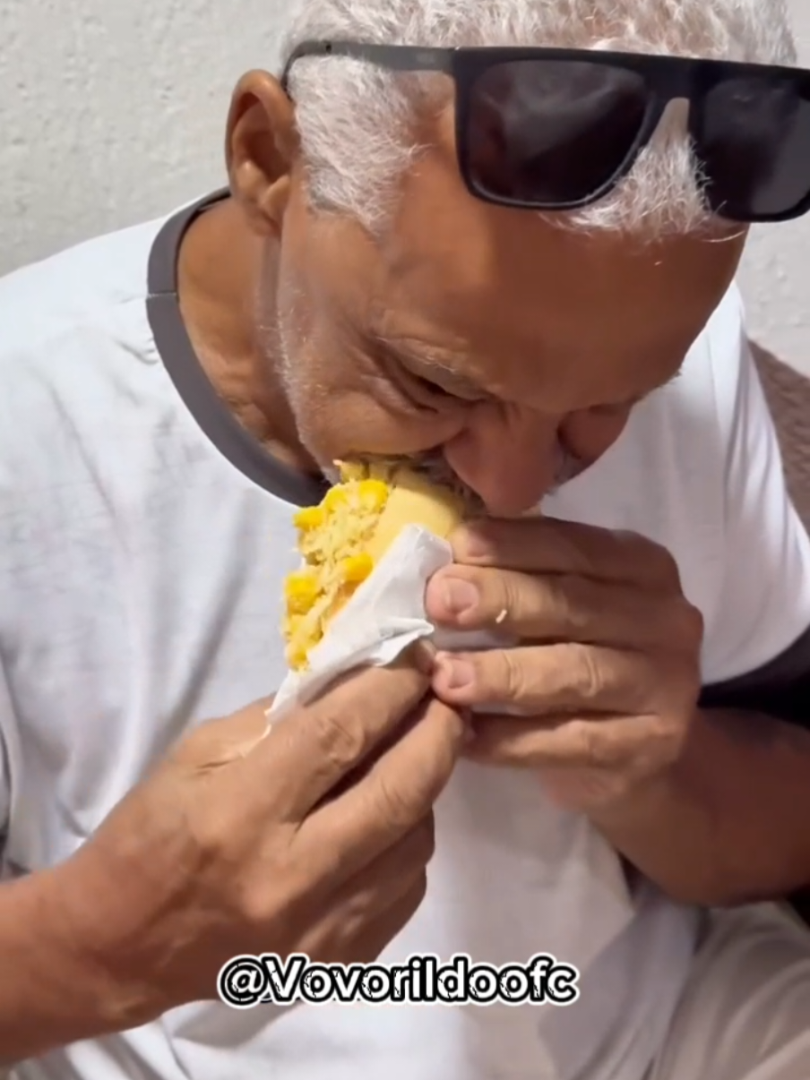 Cachorro quente especial.#vovorildoofc #risos #humortiktok #humortiktok🤣😜😅😂🤪 #cachorroquentediferente 