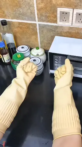 Melakukan pekerjaan rumah dengan sarung tangan membuat tangan Anda tidak kasar#dapur #foryou #tiktok #fyp #goodthing #Sarung tangan
