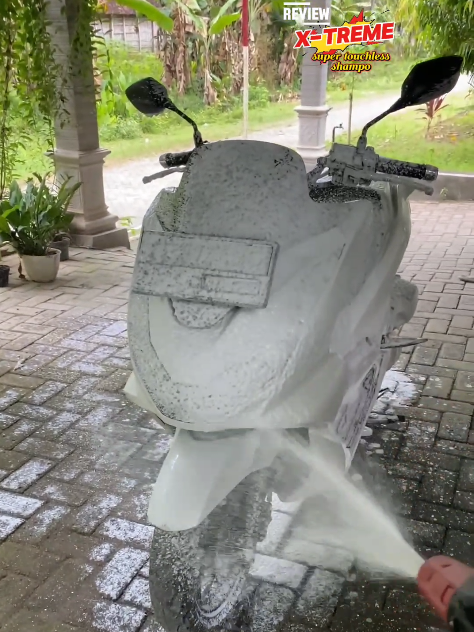 shampoo sabun cuci kendaraan touchless tanpa sentuh / active foam #shampoocucimotor #shampocucimobil #cucisalju #snowwash #perawatankendaraan #cucimotor #cucitanpasentuh #shampotouchless 