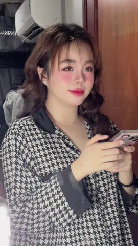 Makeup Lễ tốt nghiệp cho bé iu xinh lung linh cỡ vậy nè được hăm 😜😜#MIAMAKEUP #makeupartist #makeupletotnghiep #makeupkyyeu #xuhuong #xuhuongtiktok 